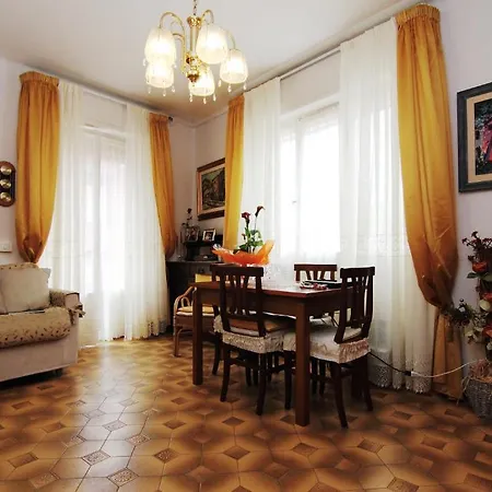 Elyse * 몬테로소 알 마레