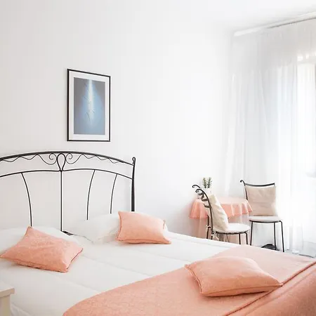 Elyse * 몬테로소 알 마레