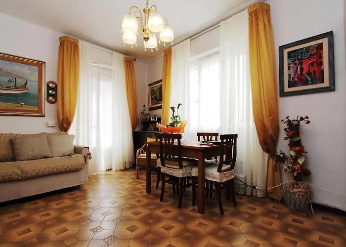 Elyse * Monterosso al Mare