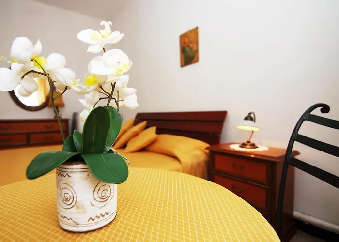 Elyse Monterosso al Mare